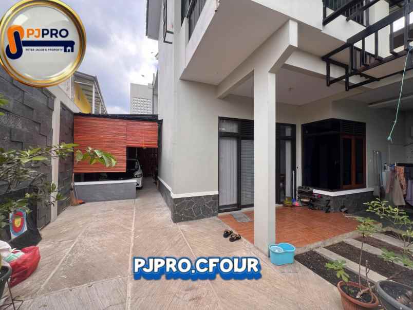 dijual cepat villa dengan view cantik asri di cipanas