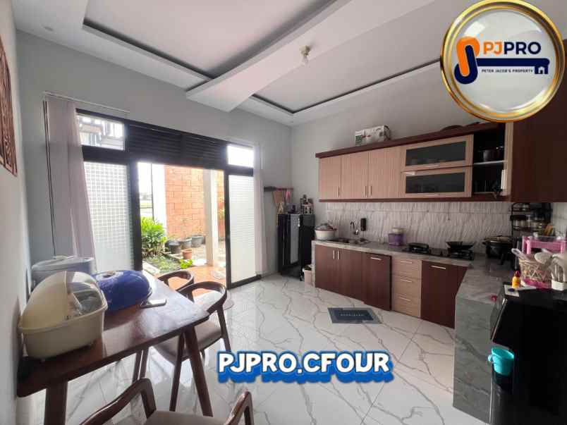 dijual cepat villa dengan view cantik asri di cipanas