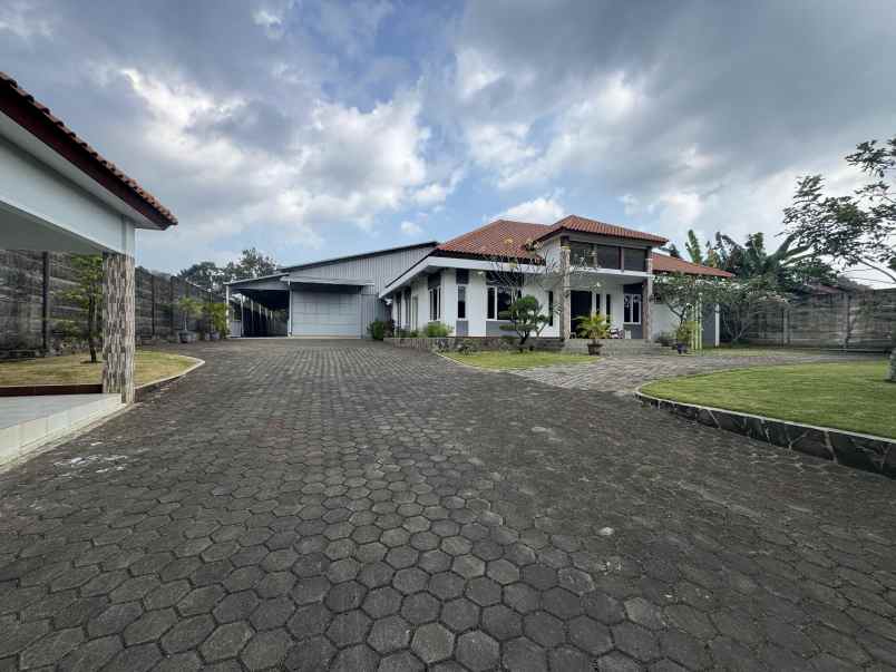 dijual disewakan gudang ex pabrik di jepara