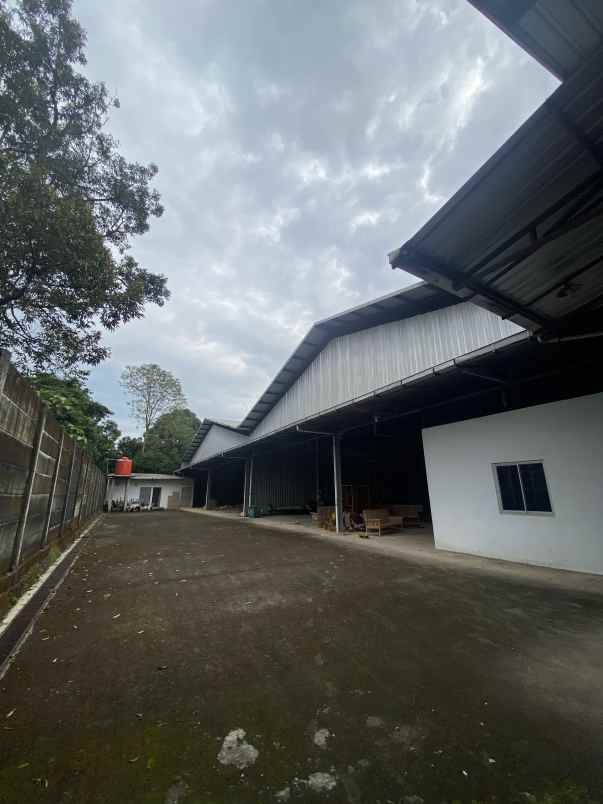 dijual disewakan gudang ex pabrik di jepara