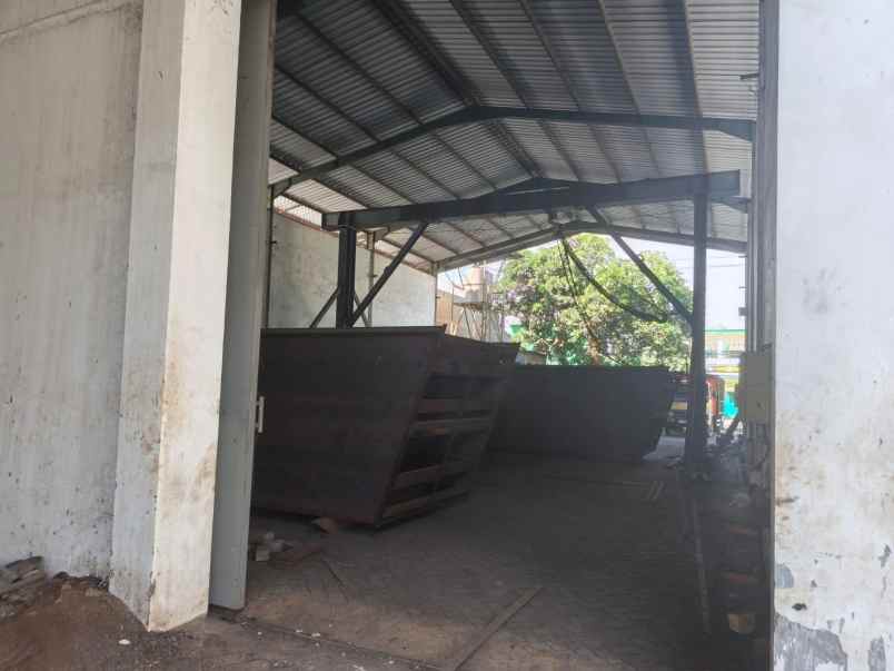 dijual gudang di raya kendalpayak malang