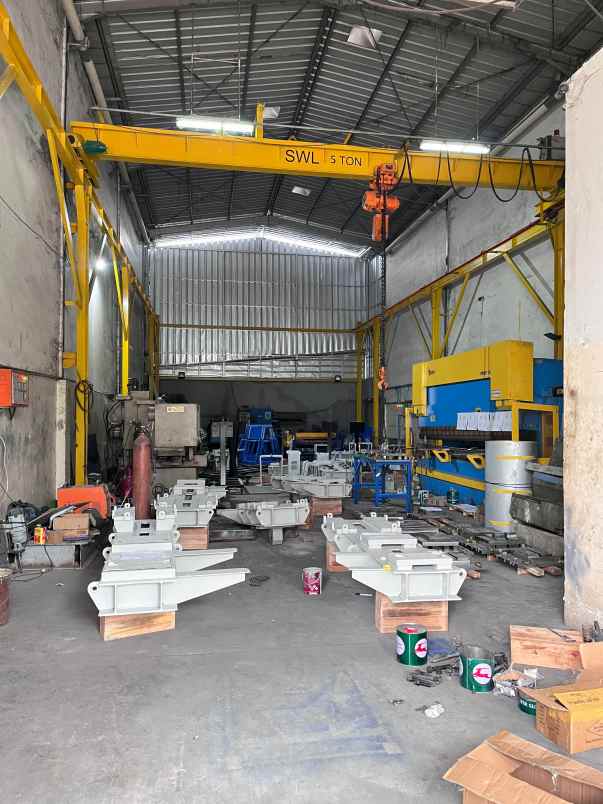 dijual gudang kawasan bisnis center karawang barat