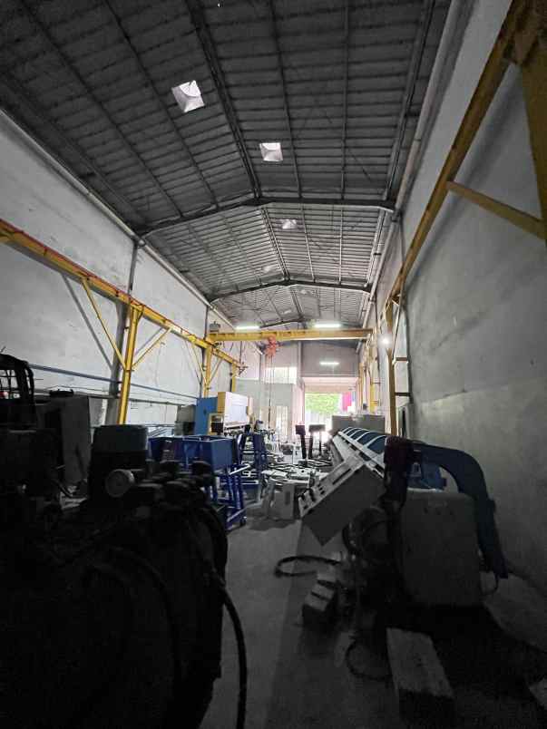 dijual gudang kawasan bisnis center karawang barat