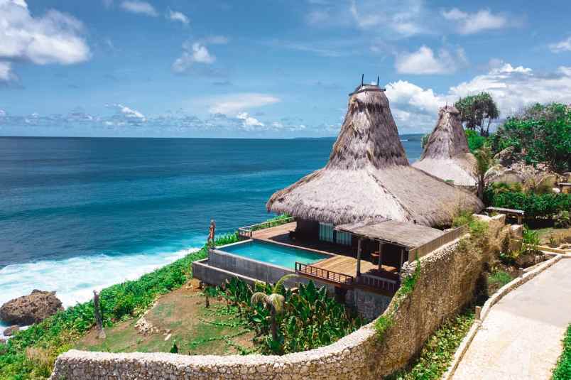 dijual hotel hoba wawi kec wanokaka kab