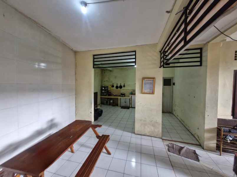 dijual kost jl kandang sapi rt 02 rw