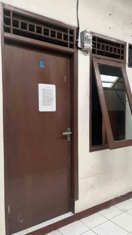 dijual kost jl karet pondok cina kec