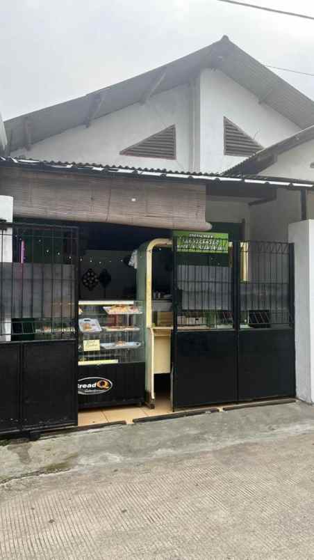 dijual kost jl karet pondok cina kec
