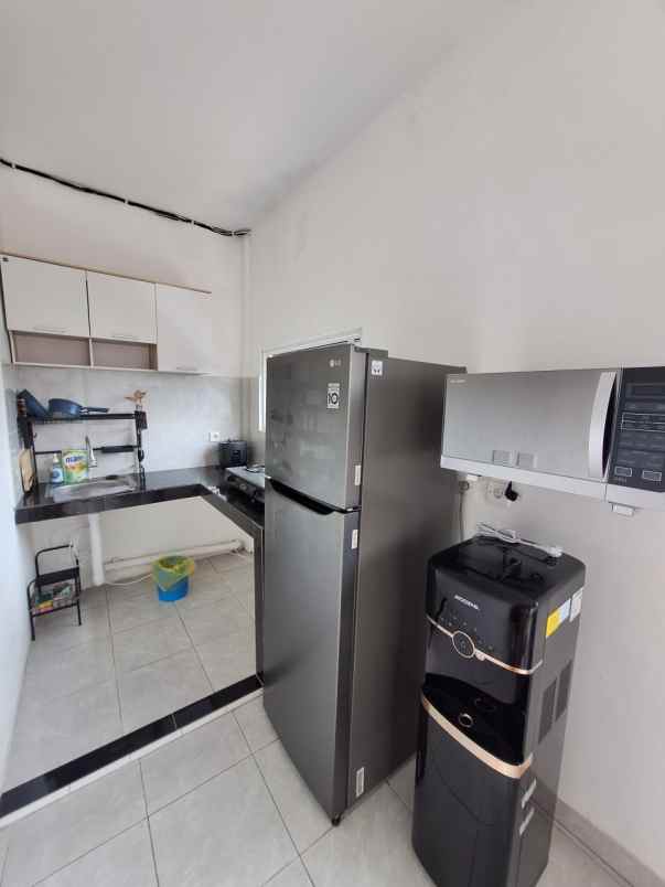 dijual kost jl mawar iii jurang manggu