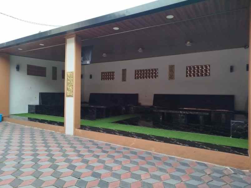 dijual kost jl mengger girang sukaati