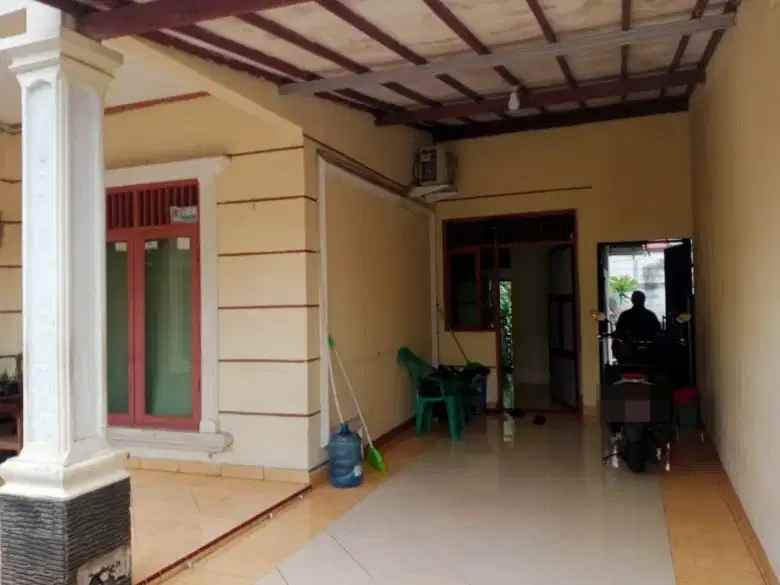 dijual kost pondok kacang barat