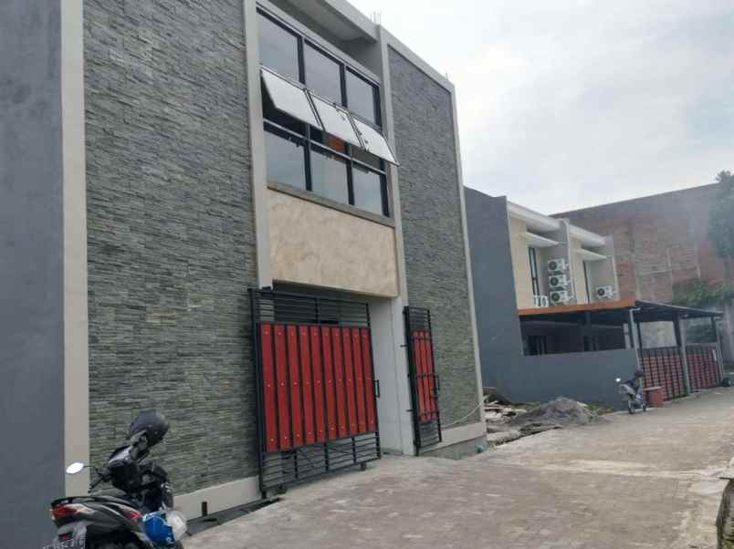 dijual kost tembalang