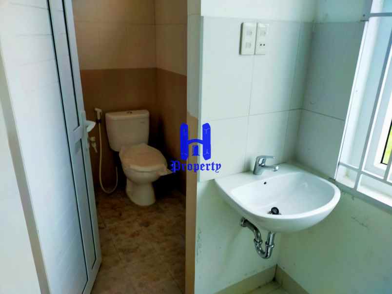 dijual ruko gandeng di komplek cbd polonia medan