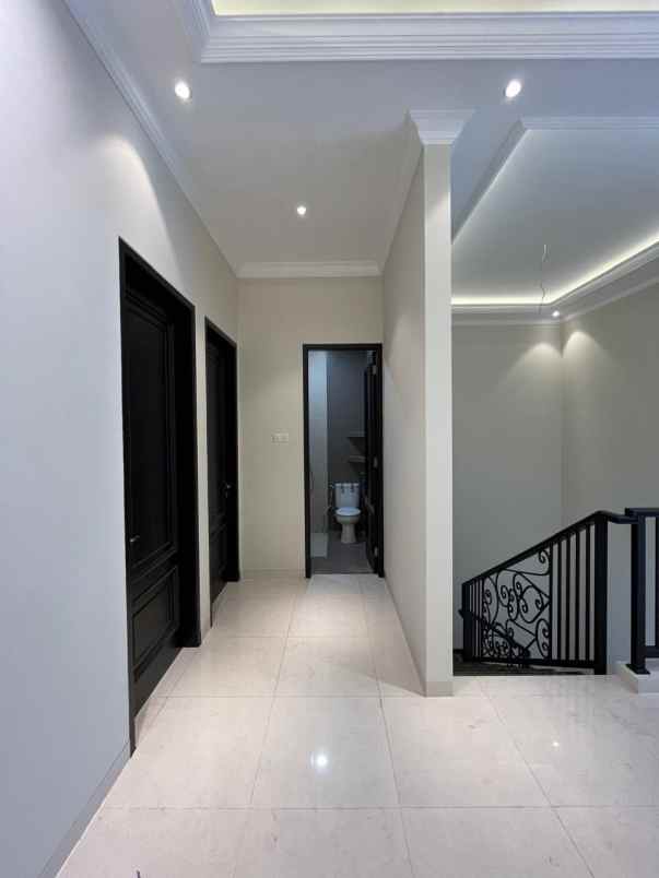 dijual ruko gudang kantor cempaka putih