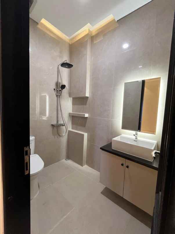 dijual ruko gudang kantor cempaka putih