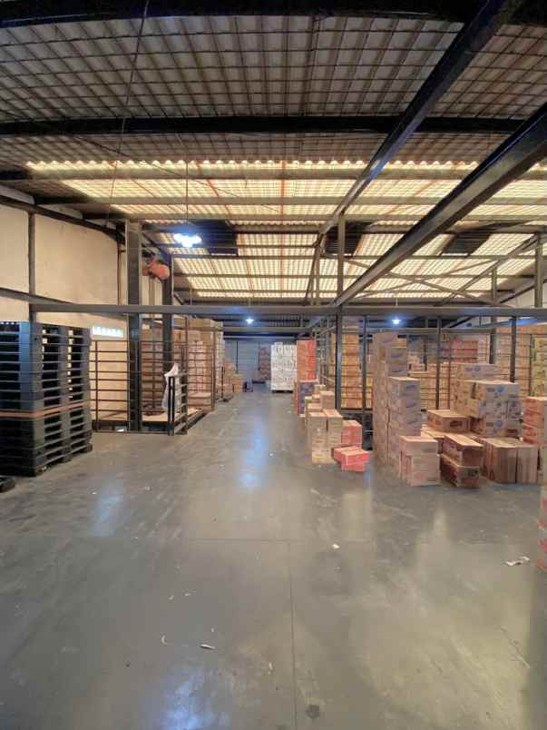 dijual ruko gudang kantor jalan raya kaliabang