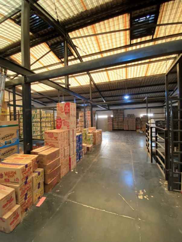 dijual ruko gudang kantor jalan raya kaliabang