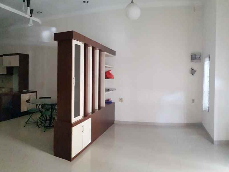 dijual ruko gudang kantor komplek cemara asri jalan