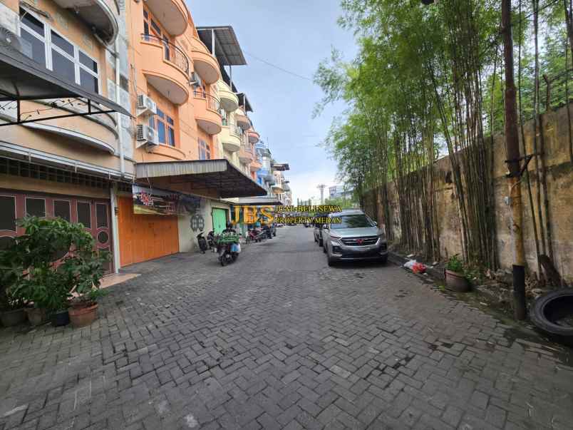 dijual ruko gudang kantor komplek merbau mas jalan