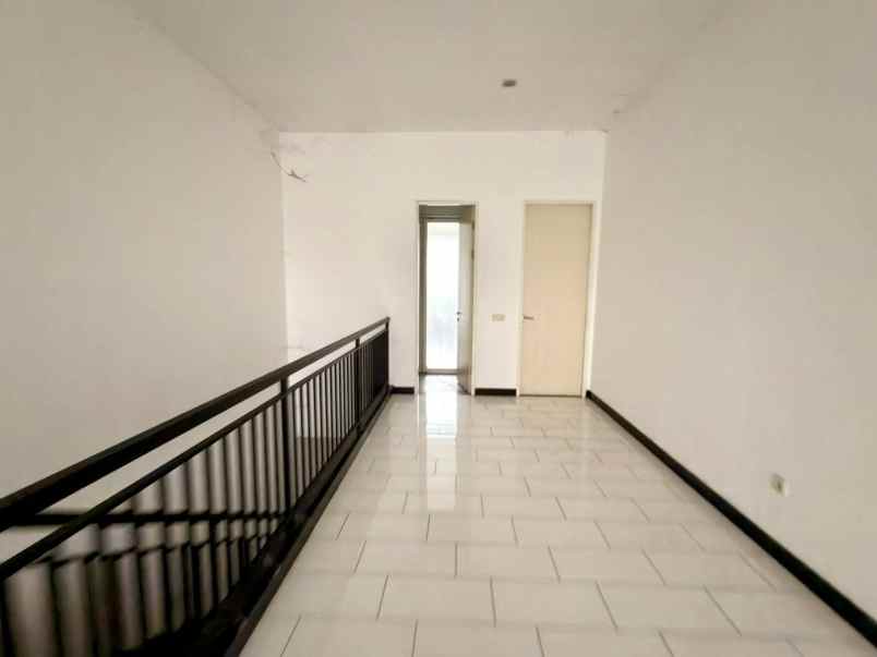 dijual ruko gudang kantor kutisari wonocolo surabaya