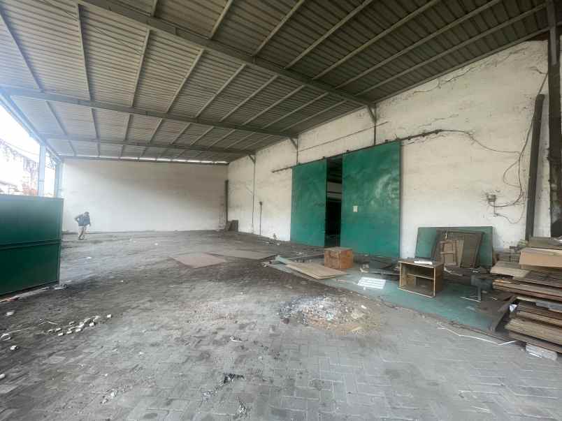 dijual ruko gudang kantor manukan
