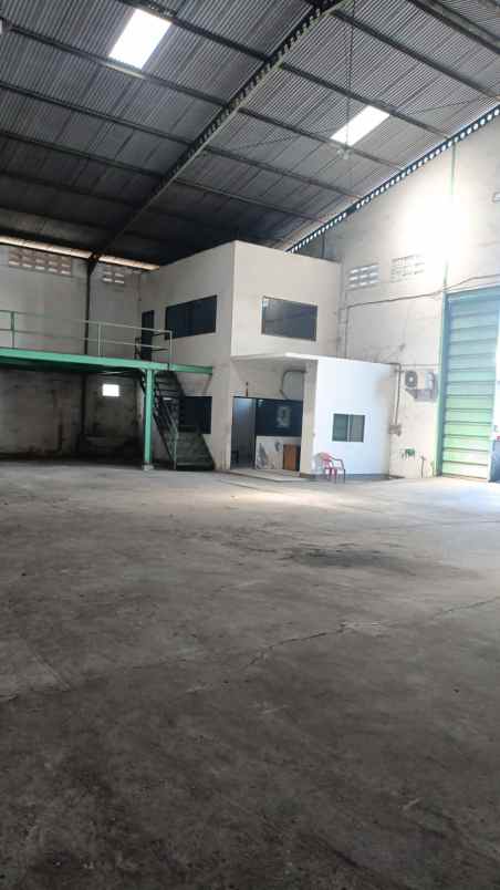 dijual ruko gudang kantor margomulyo kec tandes surabaya