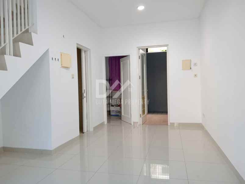dijual rumah 2 lantai di residence one bsd city