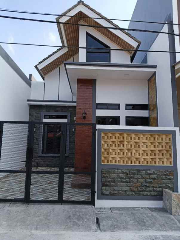 dijual rumah 695000000