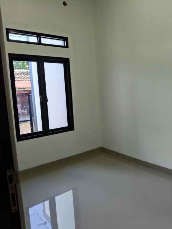 dijual rumah 695000000
