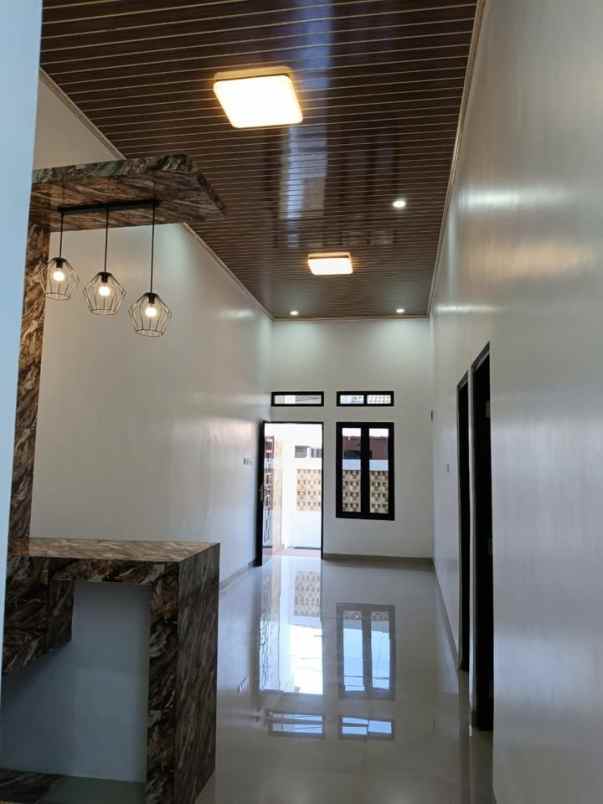 dijual rumah 695000000