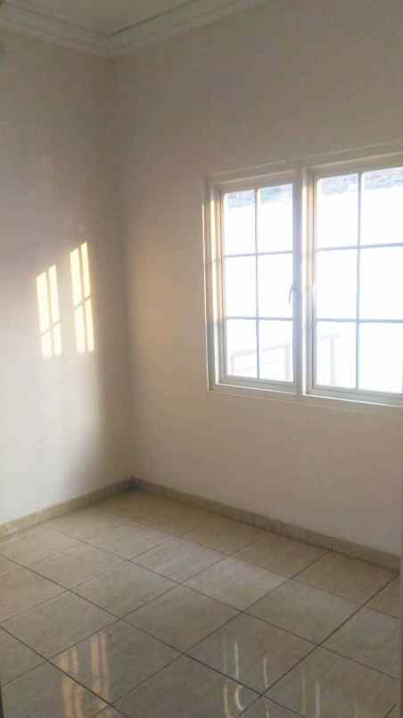 dijual rumah anggrek mas regency