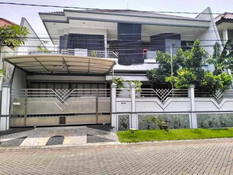 dijual rumah araya 1
