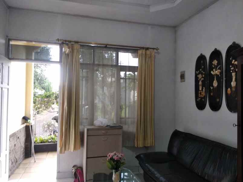 dijual rumah arcamanik