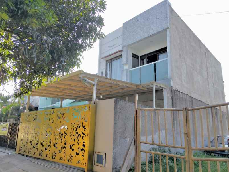 dijual rumah arcamanik