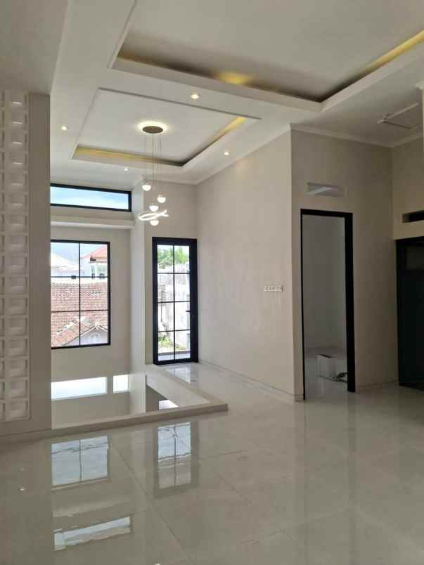 dijual rumah asrikaton