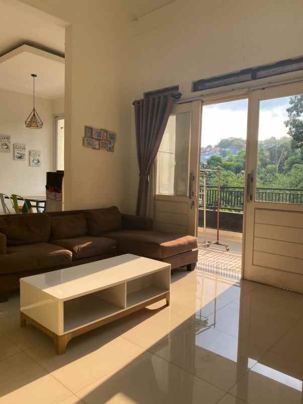 dijual rumah awiligar