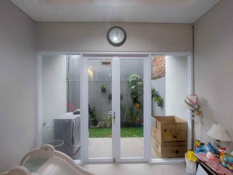 dijual rumah awiligar