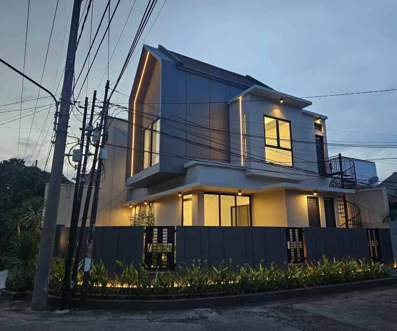 dijual rumah babatan pantai
