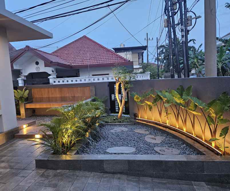 dijual rumah babatan pantai
