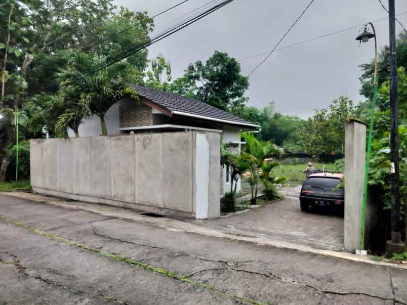 dijual rumah bangunjiwo