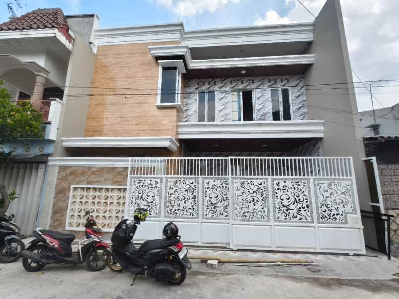 dijual rumah baru di perum fajar indah solo