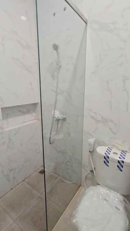 dijual rumah baru gress minimalis di penjaringan asri