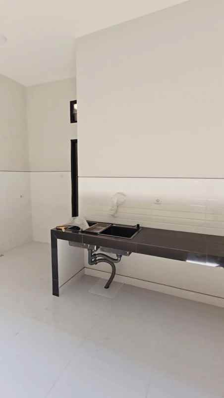 dijual rumah baru gress minimalis di penjaringan asri