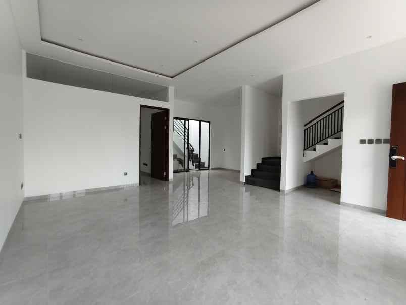 dijual rumah baru modern lokasi strategis