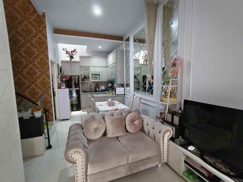 dijual rumah bintara