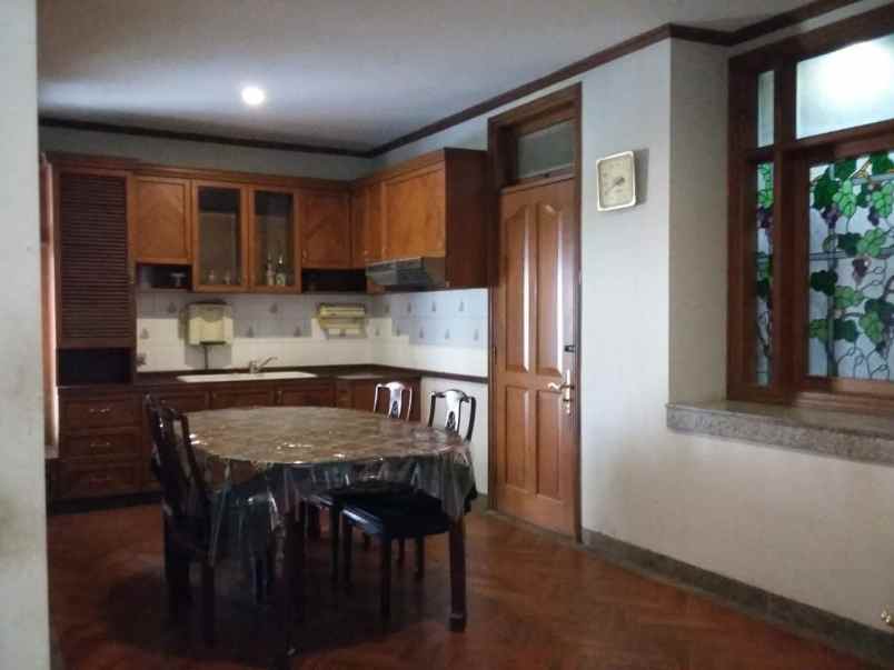 dijual rumah bintaro jaya sektor 3a