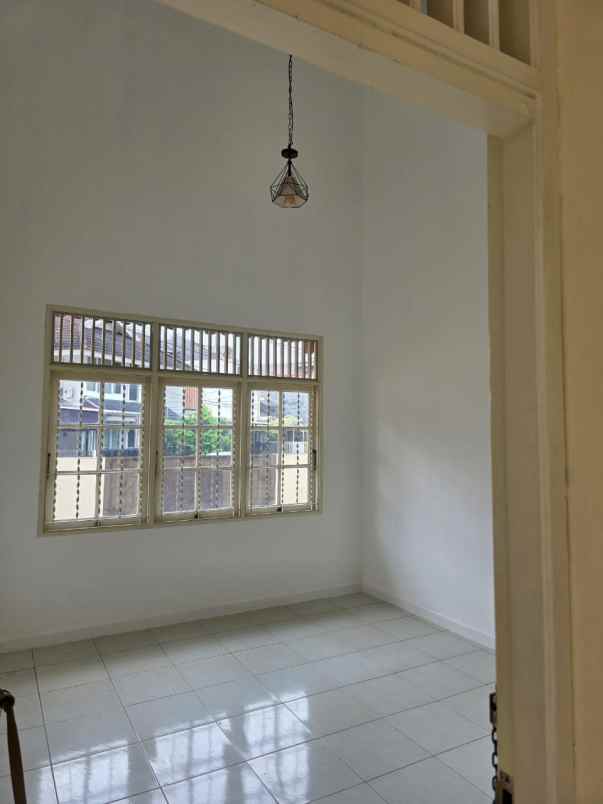 dijual rumah bintaro sektor 2 tangsel