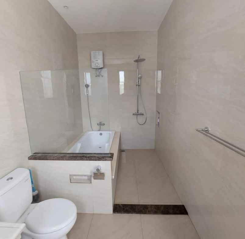 dijual rumah bukit sari