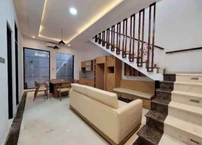 dijual rumah bukit sari