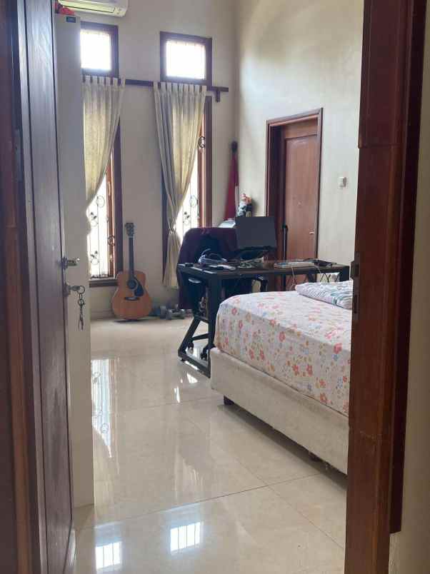 dijual rumah bulusan