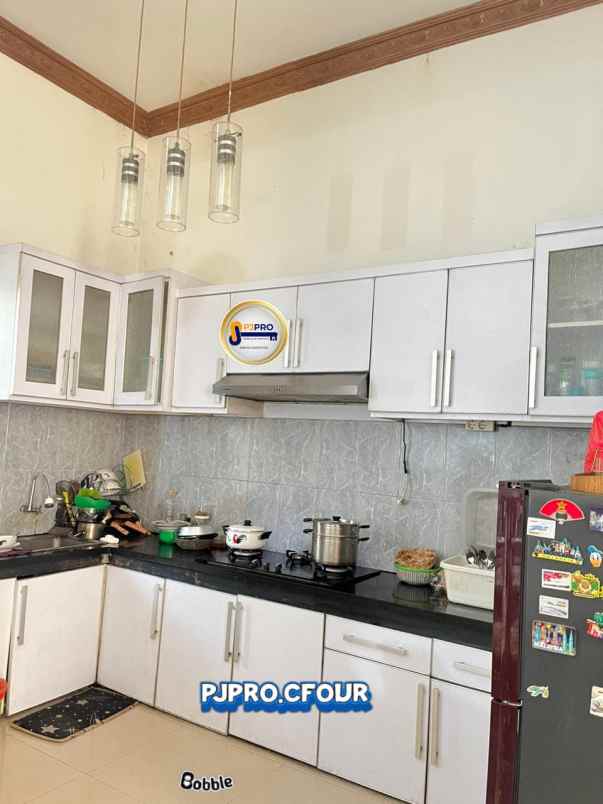 dijual rumah cantik asri di harapan indah bekasi